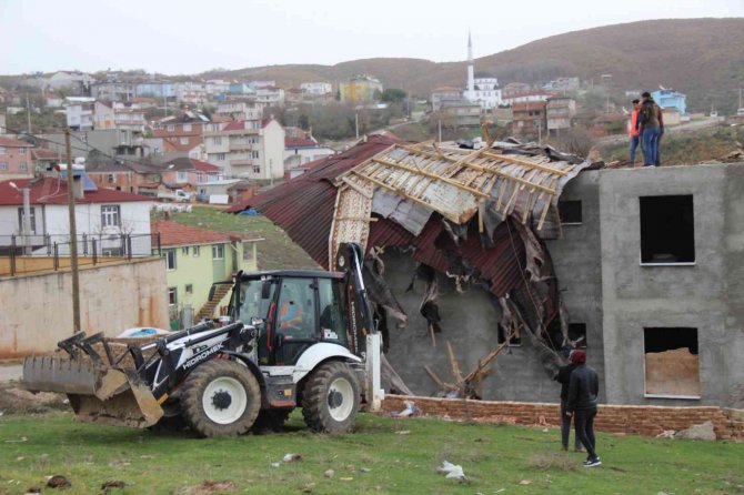 Kocaeli’de Lodos Bilançosu: 333 Olay Meydana Geldi, 2 Kişi Öldü