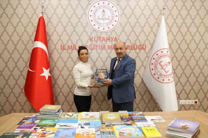 Kütahya’da Okullara 13 Bin 200 Kitap Dağıtıldı