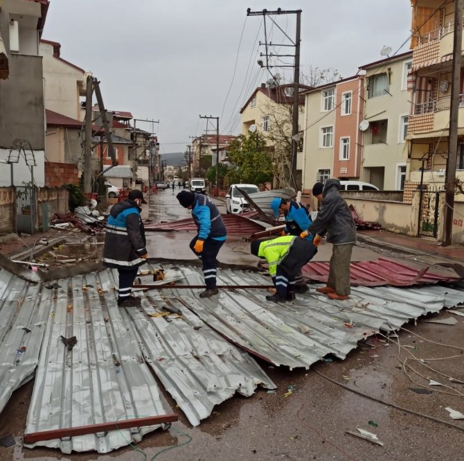 Derince’de Lodos Sonrası Çevre Temizliği