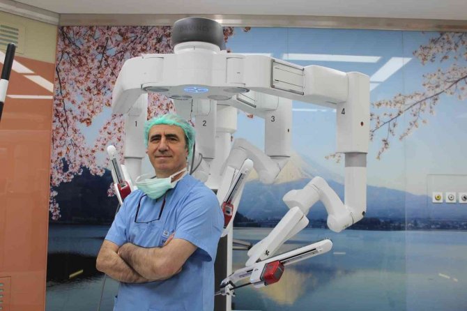 Kanser Tedavisinde ‘Robotik Cerrahiler’ Uzmanlara Avantaj Sağlıyor