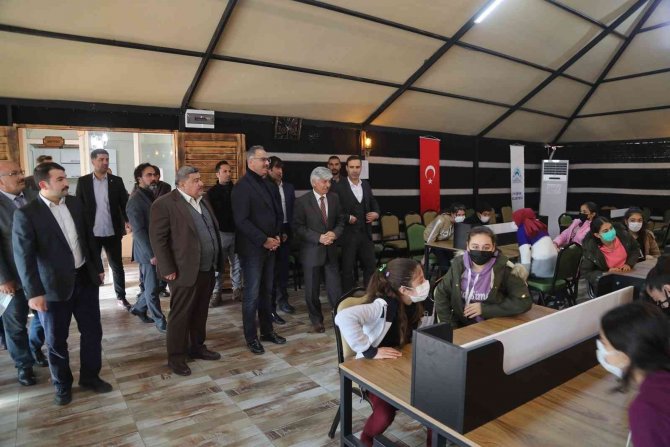 Öğrencilere Ücretsiz Eğitim Seti