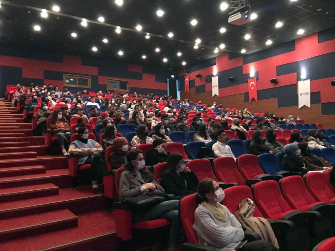 Subü Öğrencilerine ‘Turizmde Farkındalık’ Konferansı