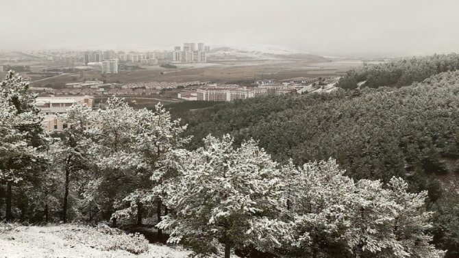 Sivas’ta Mevsimin İlk Karı Düştü