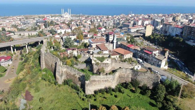Trabzon İ̇çkale’deki Arkeolojik Kazıda 4 Büyük Medeniyetin İzleri Aranıyor