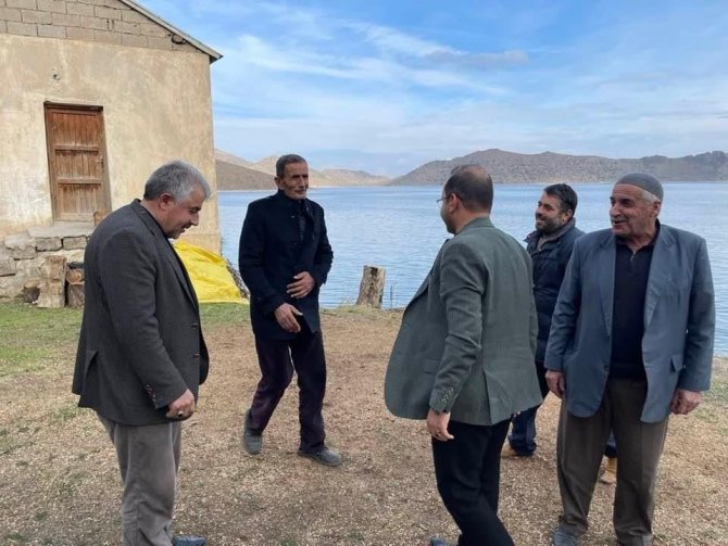 Başkan Sezer Sorunları Yerinde Dinliyor