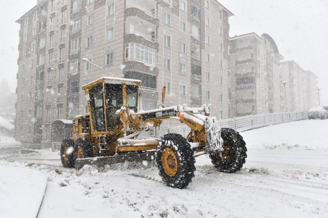 Yakutiye’de Kar Mesaisi Başladı