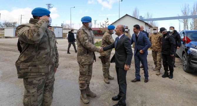 Ağrı Valisi Varol, Eren Kış-9 Şehit Jandarma Uzman Çavuş Hüseyin Keleş Operasyonu’nun Harekat Merkezini Ziyaret Etti