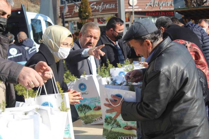 Akyurt Belediyesi’nden 5 Bin Fidan