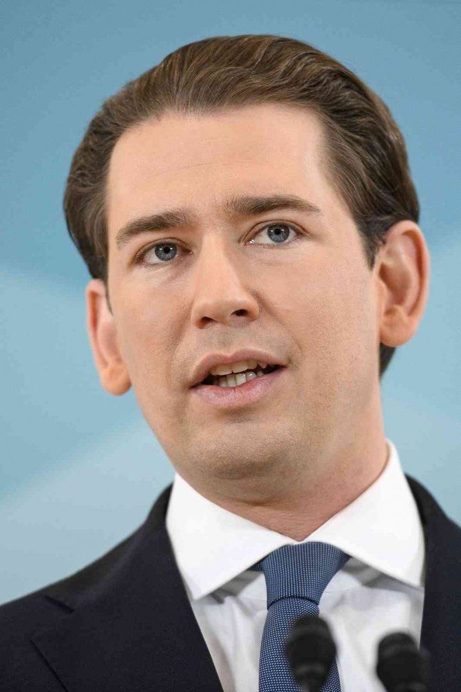 Eski Avusturya Başbakanı Kurz Siyaseti Bıraktı
