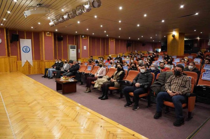 Bartın Üniversitesi Mezunu Gazeteciler, Bilgi Ve Tecrübelerini Öğrencilerle Paylaştı