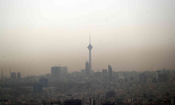 Tahran’da Hava Kirliliği Halk İçin Büyük Tehdit Oluşturuyor
