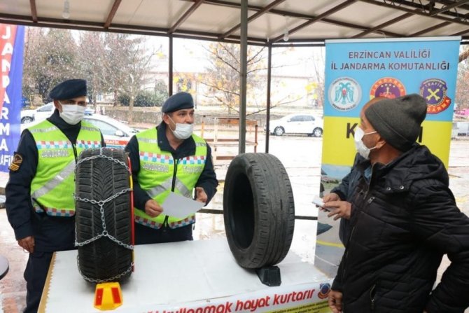 Jandarma Trafik Timleri, Kış Lastiği Konusunda Bilgilendirme Yaptı