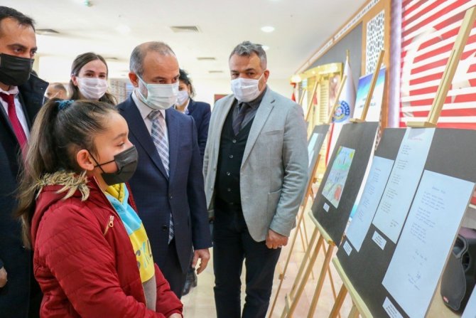 Kars’ta Dereceye Giren Öğrenciler Hediyelerini Aldı