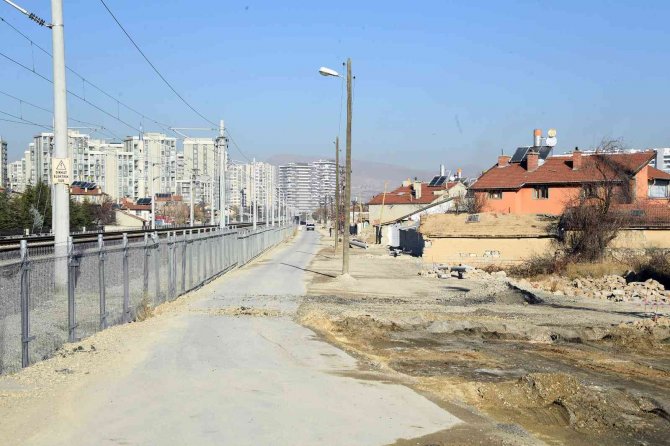 Konya Büyükşehir’in Alternatif Cadde Çalışmaları Sürüyor