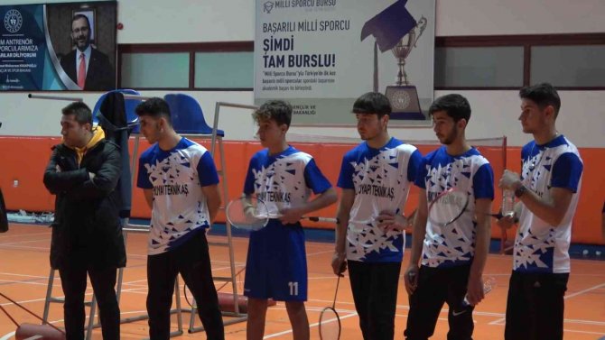Okullar Arası Badminton İl Birinciliği Müsabakaları Başladı