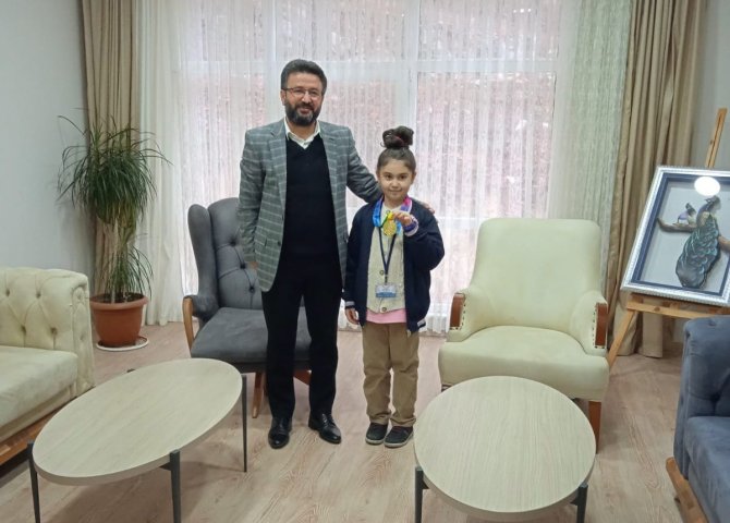 İ̇kra Koleji Öğrencisi Birinci Oldu