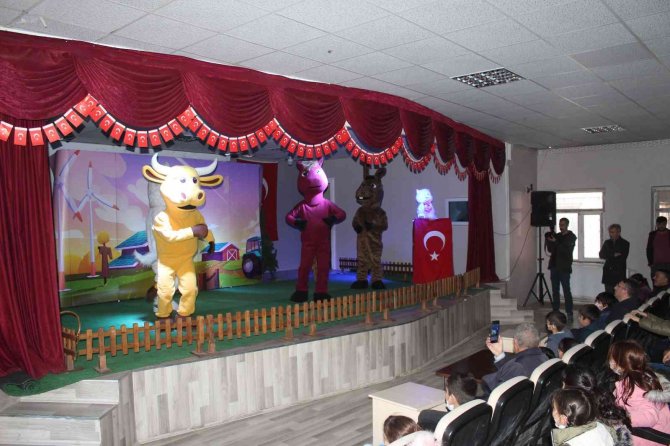 Muradiyeli Çocuklar Tiyatro İle Tanıştı