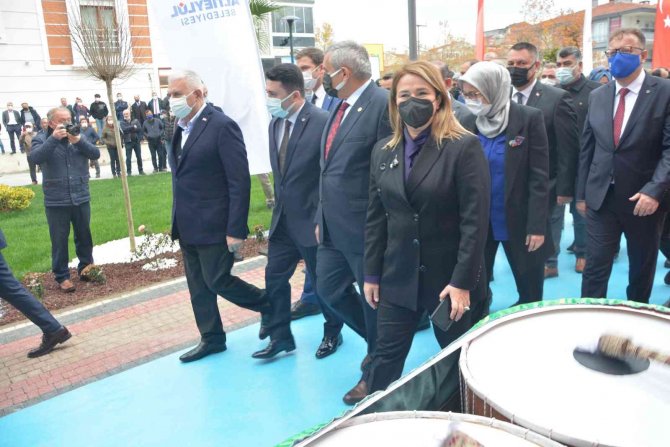 Altıeylül’de Sultan Abdülhamid Han Gelişim Merkezi Hizmete Açıldı