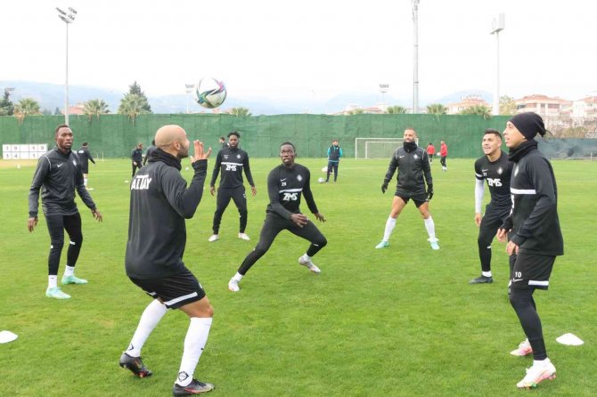 Altay, Galatasaray Maçı Hazırlıklarını Tamamladı