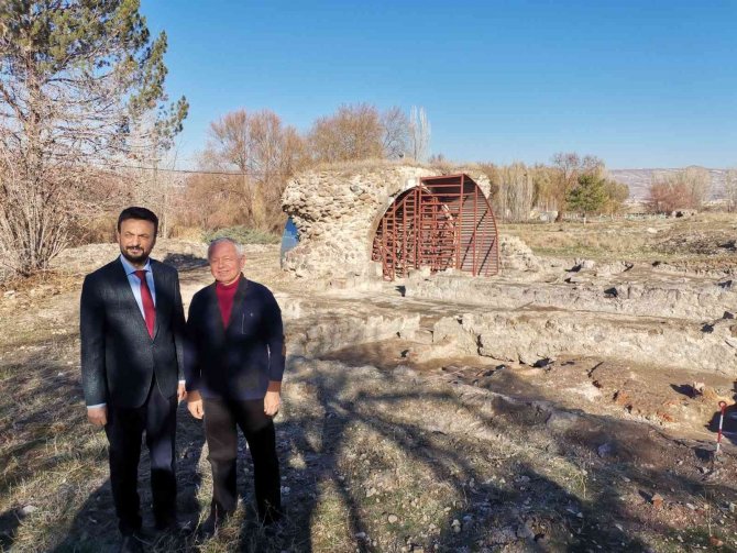 Keykubadiye Sarayı’nda Avlu Ve Eyvan Tipi Alana Ulaşıldı