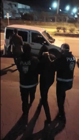 Hopa’daki ’Balkon Faresi’ Polis Ekiplerinin Titiz Çalışmasıyla Yakalandı