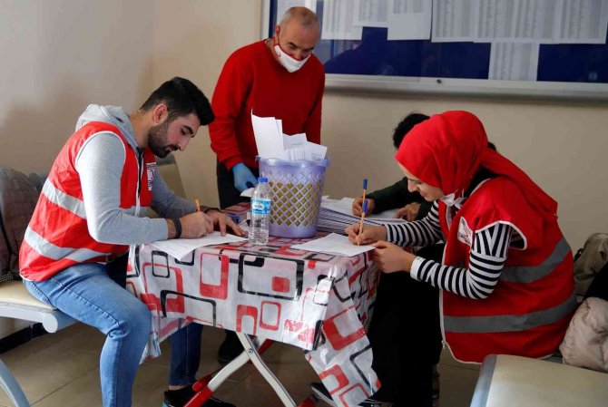 Bayburt Üniversitesi Öğrencilerinden Kan Bağışı