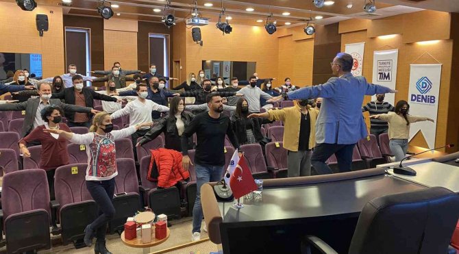 Deni̇b Akademi’den ‘Profesyonel Hayatta Etkili İ̇letişim Ve Beden Dili’ Eğitimi