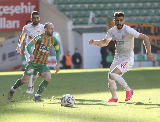 Sivasspor, Alanyaspor’u Deplasmanda Yenemiyor