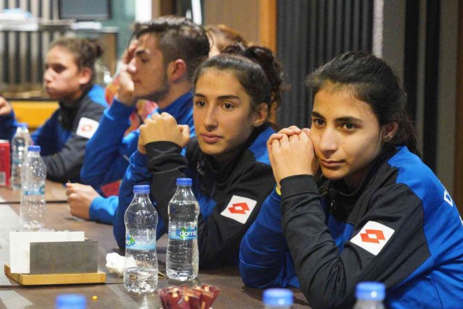 Büyükşehir Belediyespor Atletizm Takımı Bölgesel Kros Ligi 2. Kademe Yarışlarına Katılacak