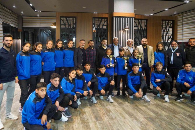Büyükşehir Belediyespor Atletizm Takımı Bölgesel Kros Ligi 2. Kademe Yarışlarına Katılacak