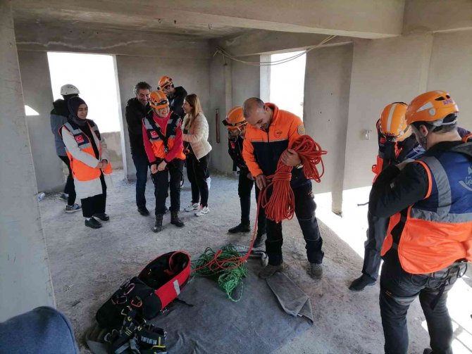 Diyarbakır’da Afad’ın Gönüllü Sayısı 7 Bin Kişiye Ulaştı