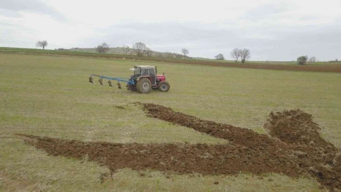 Türk Bayrağı Aşkı Engel Tanımadı