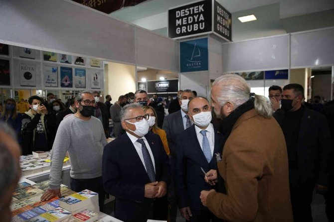 4. Kayseri Kitap Fuarı, ’Sezai Karakoç’ Anısına Kapılarını Açtı