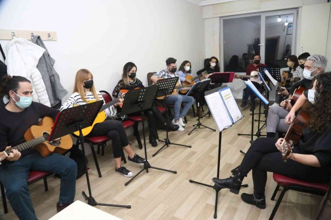 Geleceğin Sanatçıları Ko-mek’te Yetişiyor