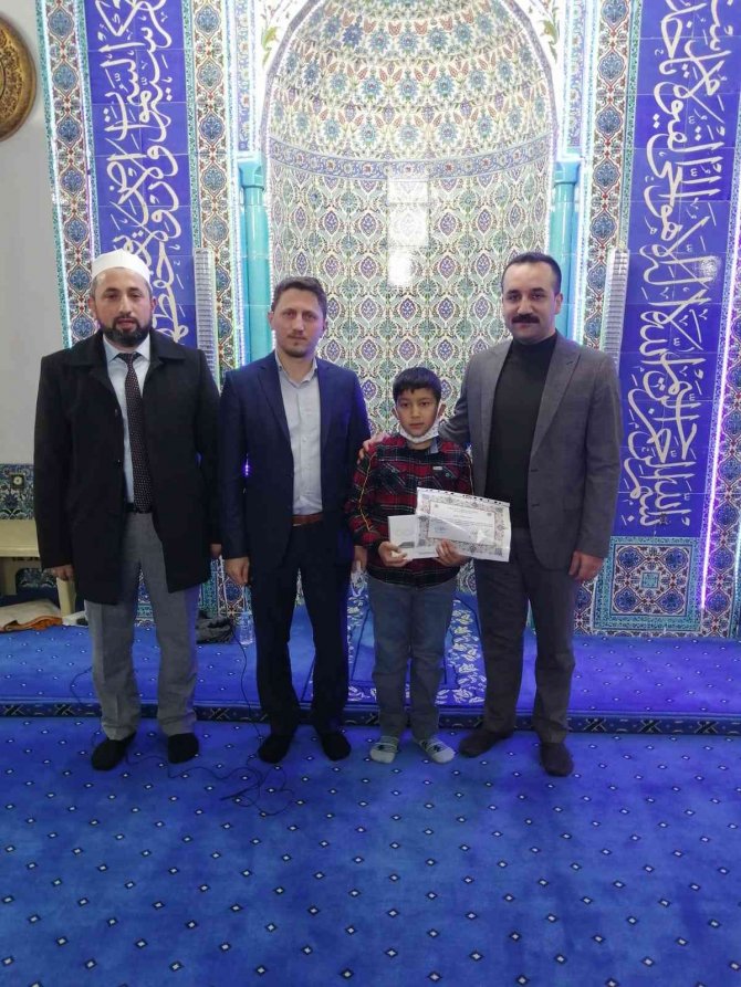 ’Camiyi Seviyorum, Namazda Buluşuyorum’ Projesi