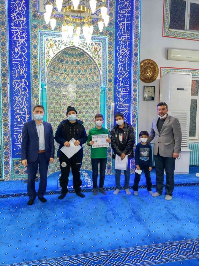 ’Camiyi Seviyorum, Namazda Buluşuyorum’ Projesi