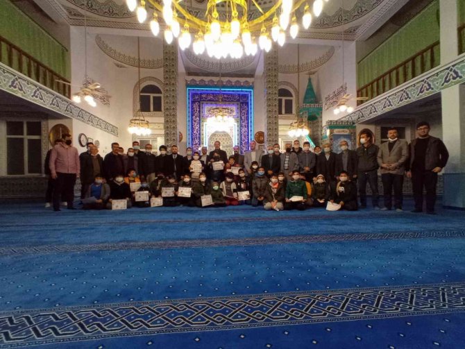 ’Camiyi Seviyorum, Namazda Buluşuyorum’ Projesi