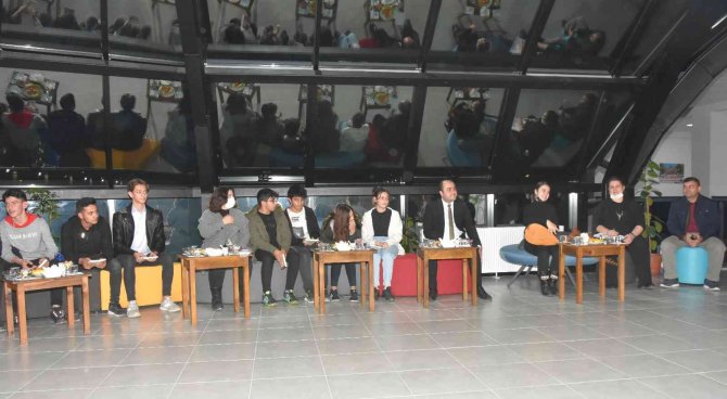Gençler Kitap Fuarı İstedi, Başkan Aydın Sözünü Verdi