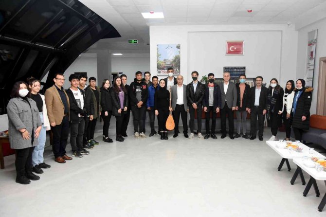 Gençler Kitap Fuarı İstedi, Başkan Aydın Sözünü Verdi