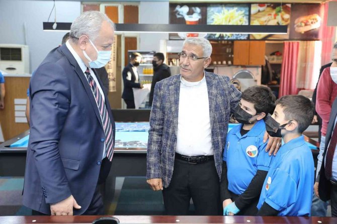 Bilardo Şampiyonasının Açılışını Başkan Güder Gerçekleştirdi