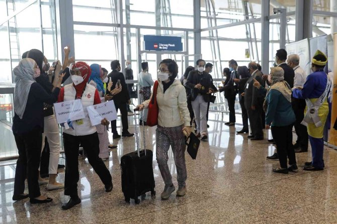 Malezya’da İlk Omicron Vakası Tespit Edildi