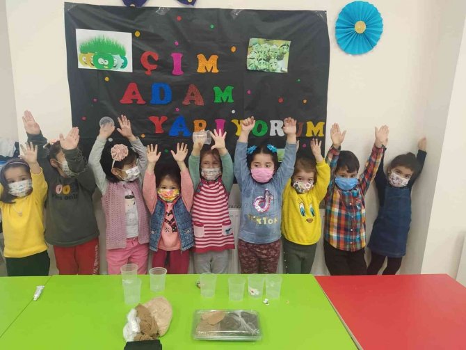Mamak’ta Miniklerden Çim Adam Etkinliği