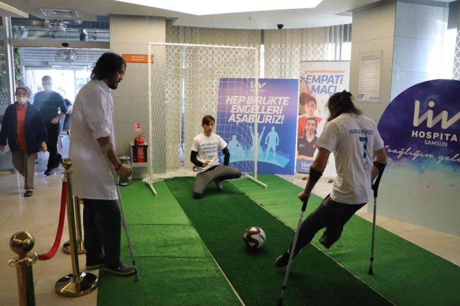 Ampute Milli Takım Oyuncuları İle Hekimler Empati Maçı Yaptı