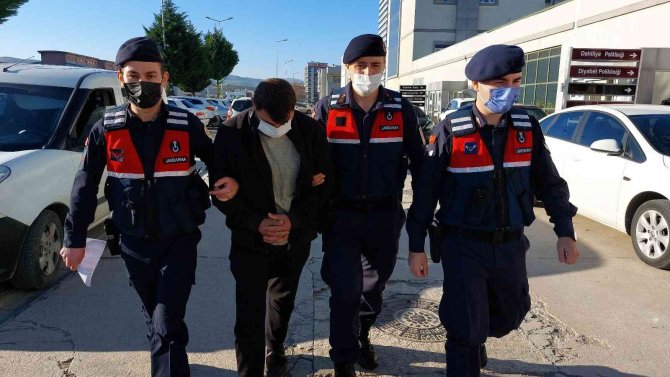 Narkotik Köpeğinin Evinin Çatısında Uyuşturucu Bulduğu Şahıs Tutuklandı