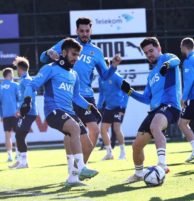 Fenerbahçe’de Rizespor Maçı Hazırlıkları Devam Etti