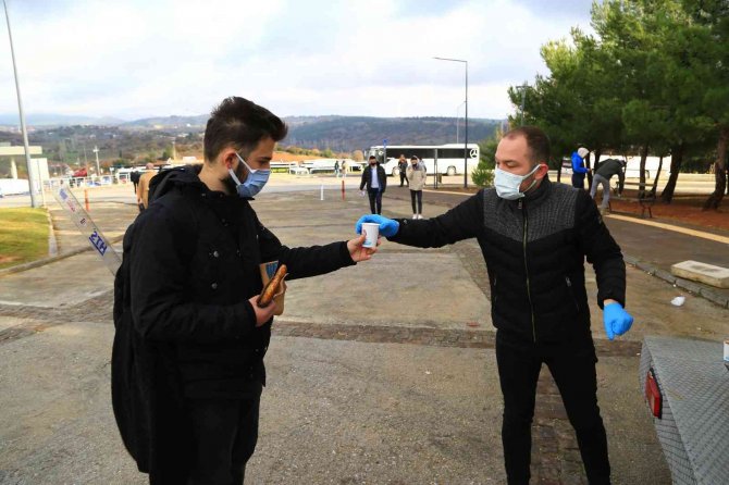 Uşak Belediyesi, Sınav Haftasında Olan Öğrencileri De Unutmadı