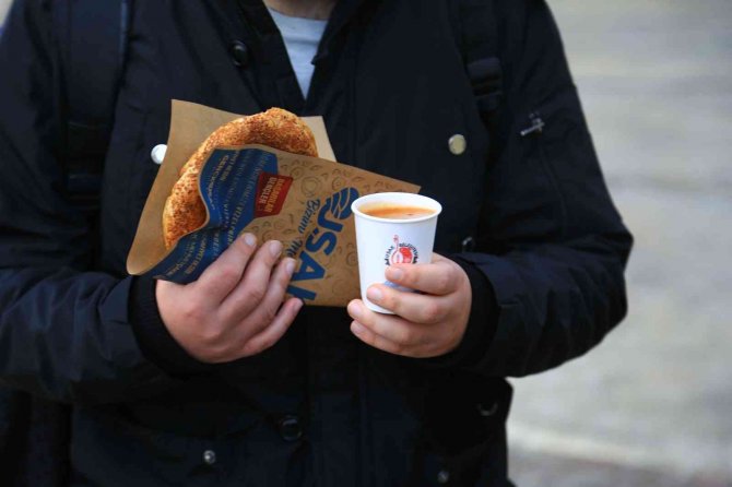 Uşak Belediyesi, Sınav Haftasında Olan Öğrencileri De Unutmadı