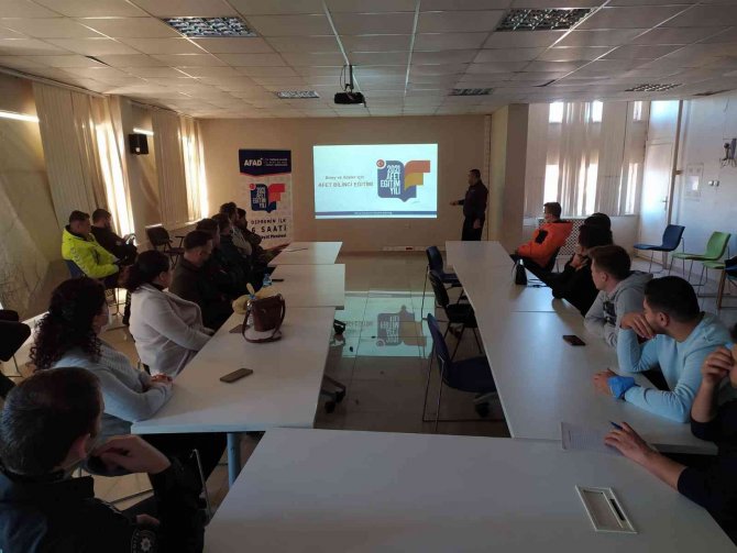 Emniyet Personeline Afet Eğitimi