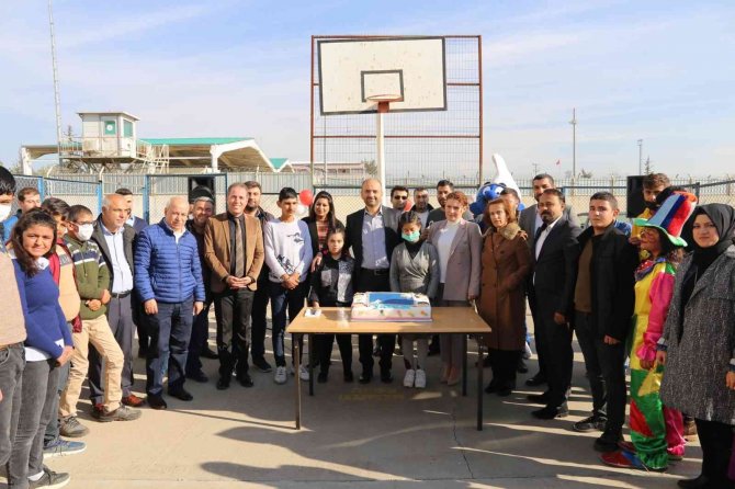 Ak Partililer Engelliler İle Bir Araya Geldi