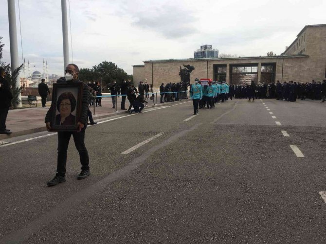 Eski Turizm Ve Devlet Bakanı Güldal Akşit İçin Tbmm’de Tören Düzenlendi
